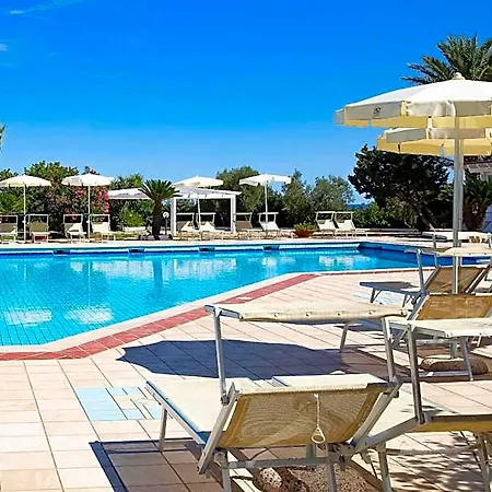 Alba Dorata Semesterpark 4*